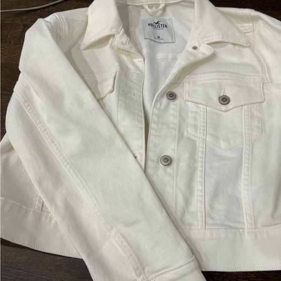 HOLLISTER WHITE DENIM JACKET - Picture 5 of 13